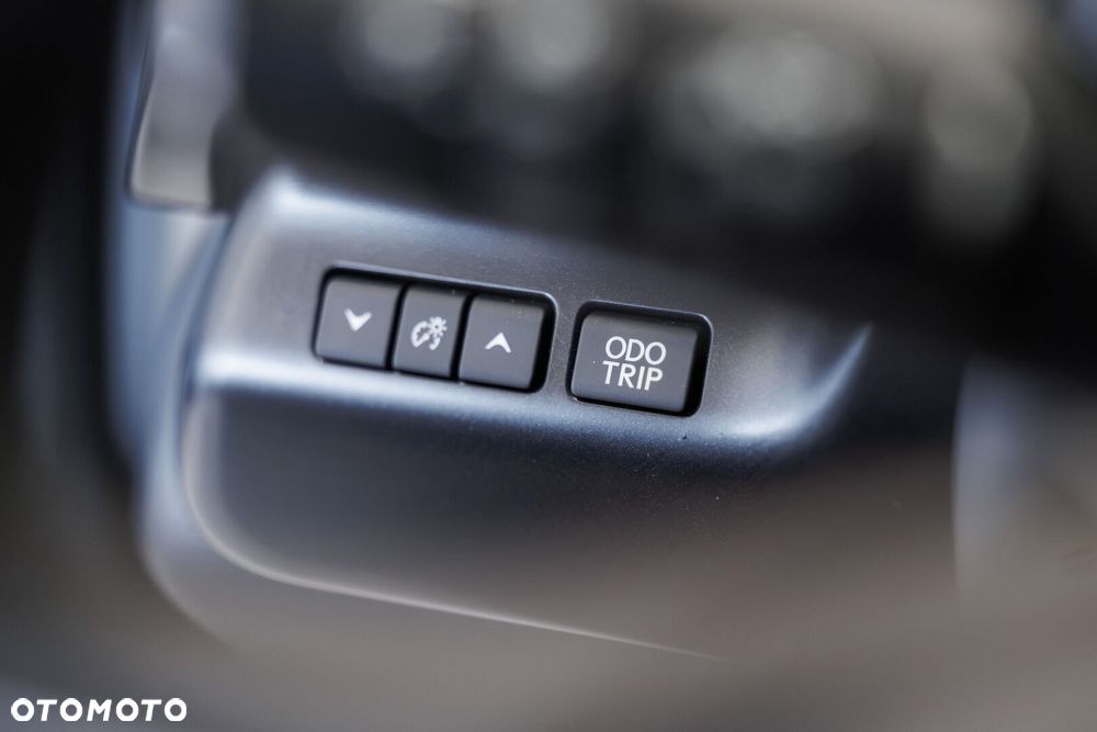 Lexus UX 300h Business - 41