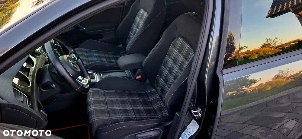 Volkswagen Golf 2.0 TDI BMT GTD DSG - 19