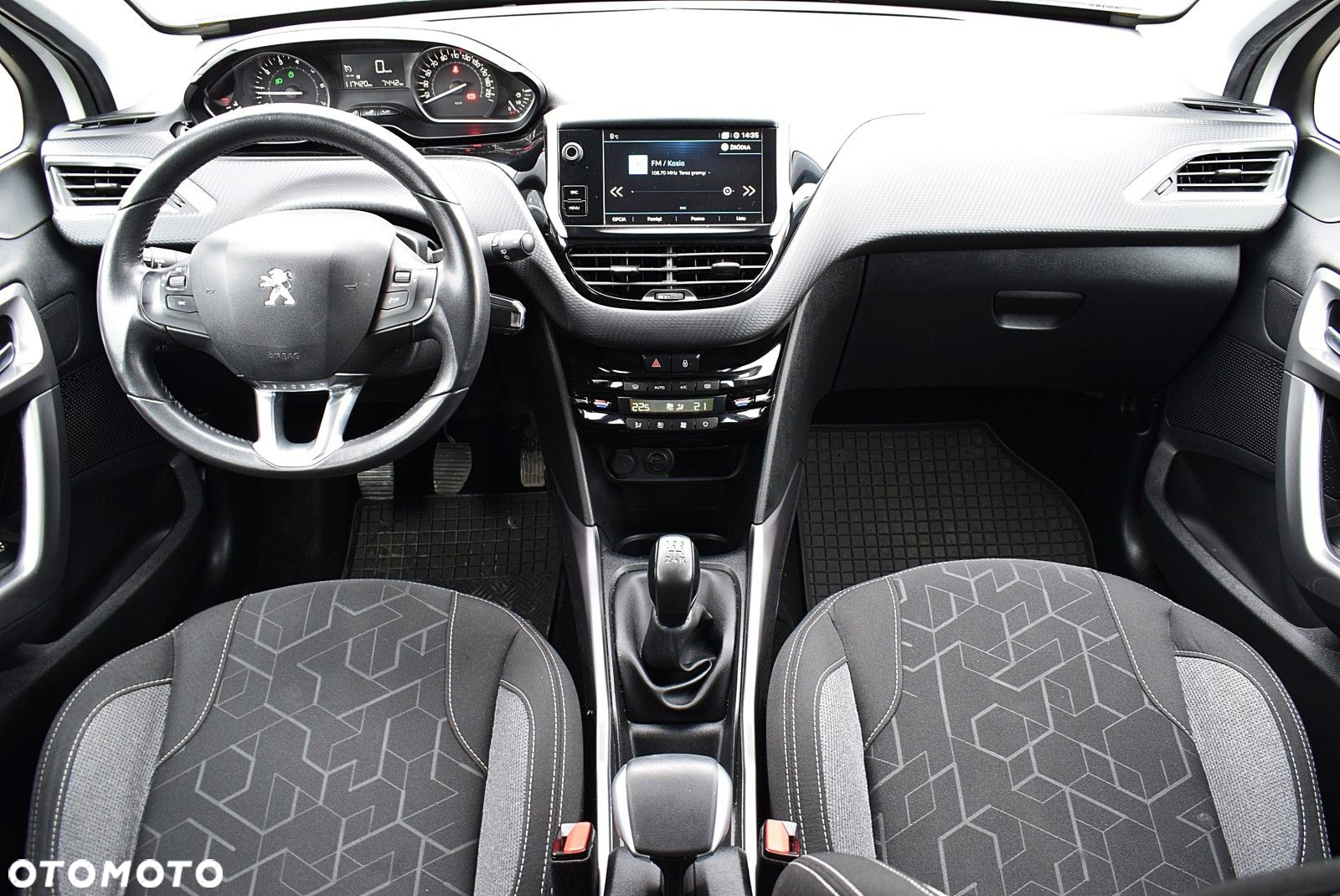 Peugeot 2008 - 17