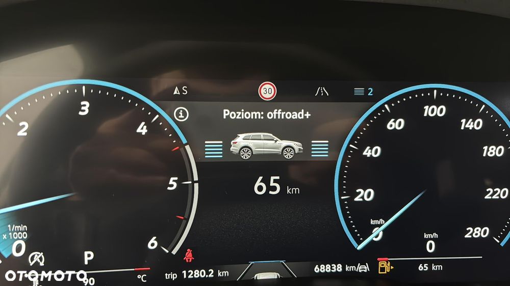 Volkswagen Touareg 3.0 V6 TDI 4Motion R-Line - 23