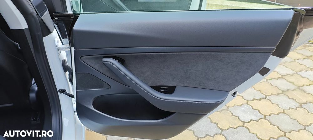 Tesla Model 3 Standard Reichweite Plus Hinterradantrieb - 17