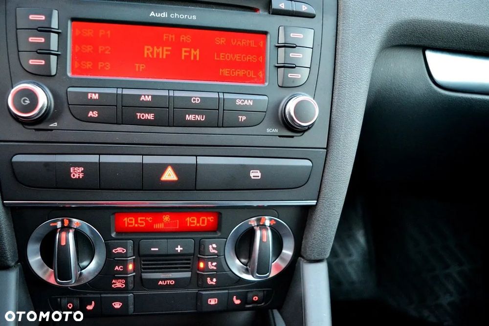 Audi A3 1.6 Attraction - 21