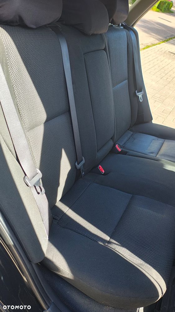 Toyota Avensis 1.8 VVT-i Sol - 18