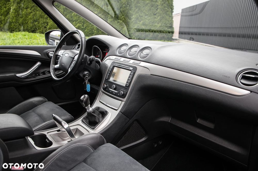 Ford S-Max - 27