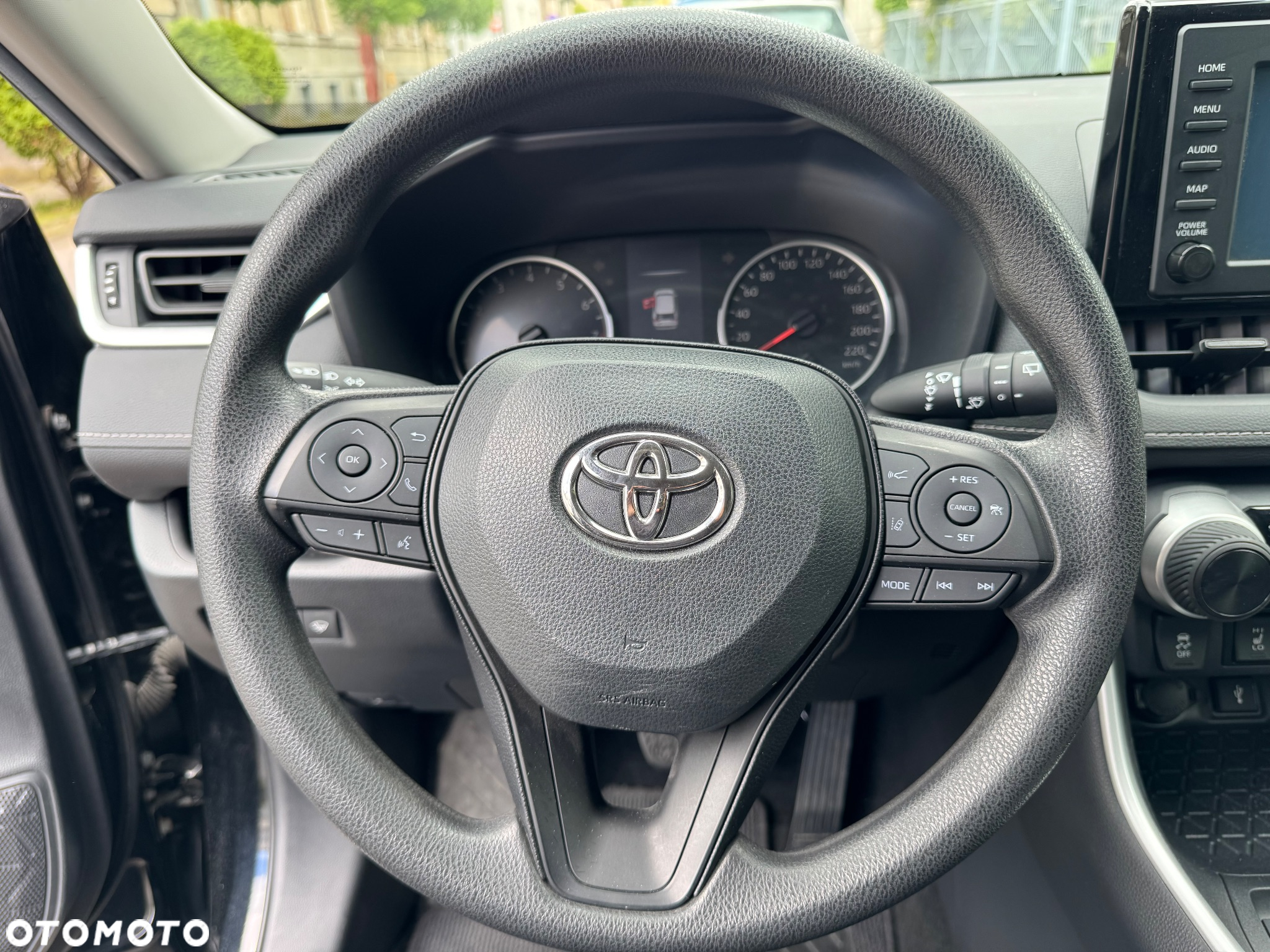 Toyota RAV4 - 16