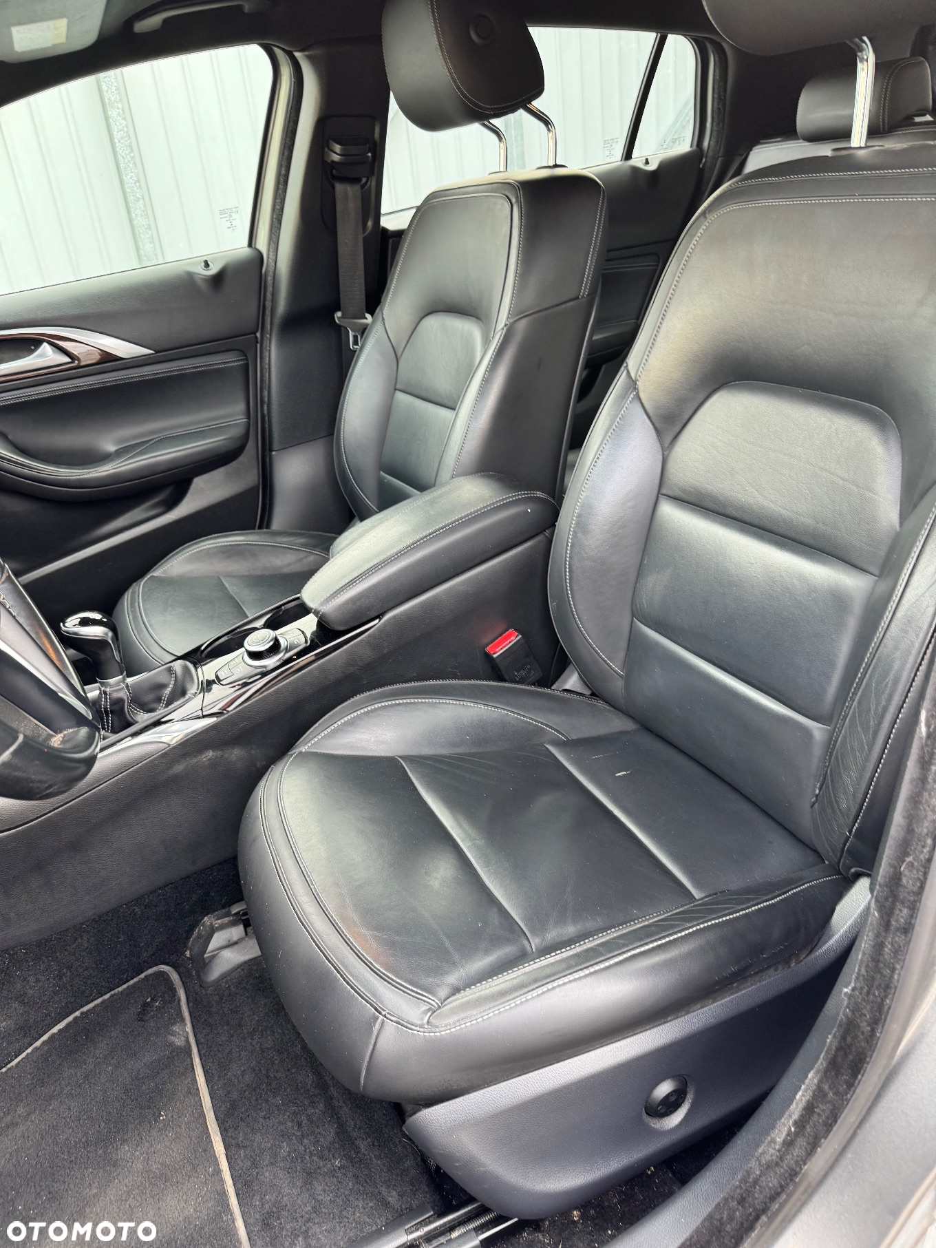 Infiniti Q30 1.5d - 12