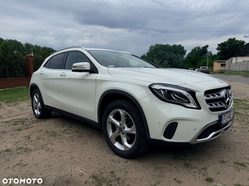 Mercedes-Benz GLA 200 7G-DCT Urban - 11