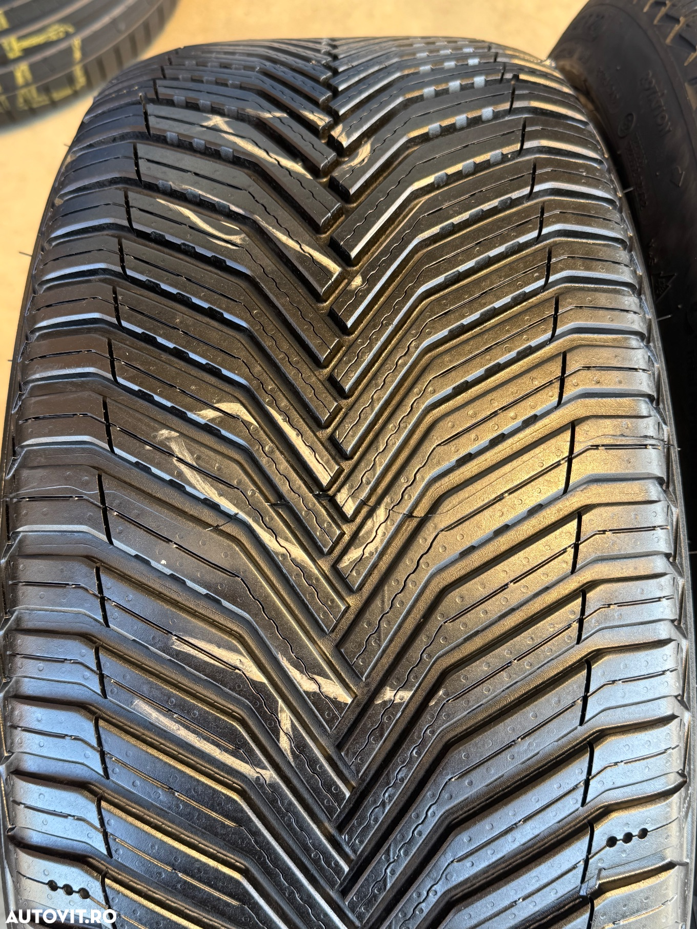 Vând 2 anvelope 255/40/20 Michelin allseason ca noi - 3