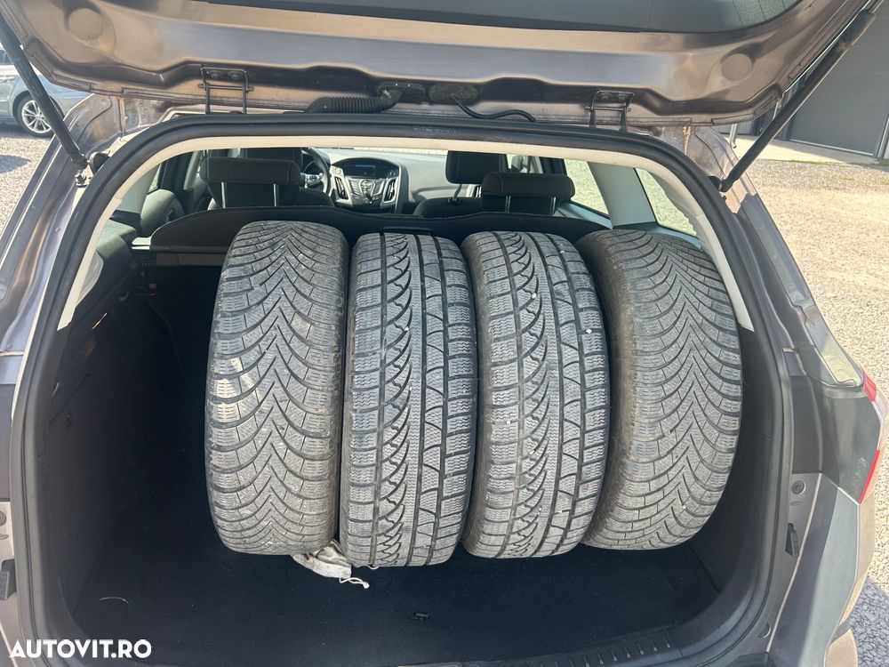 Ford Focus 2.0 TDCI DPF Aut. Champions Edition - 9