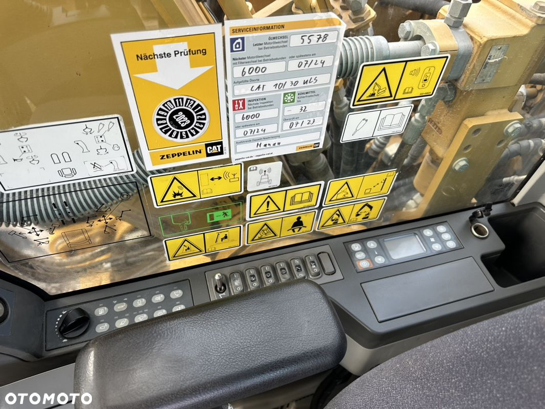 Caterpillar 320 EL - 17