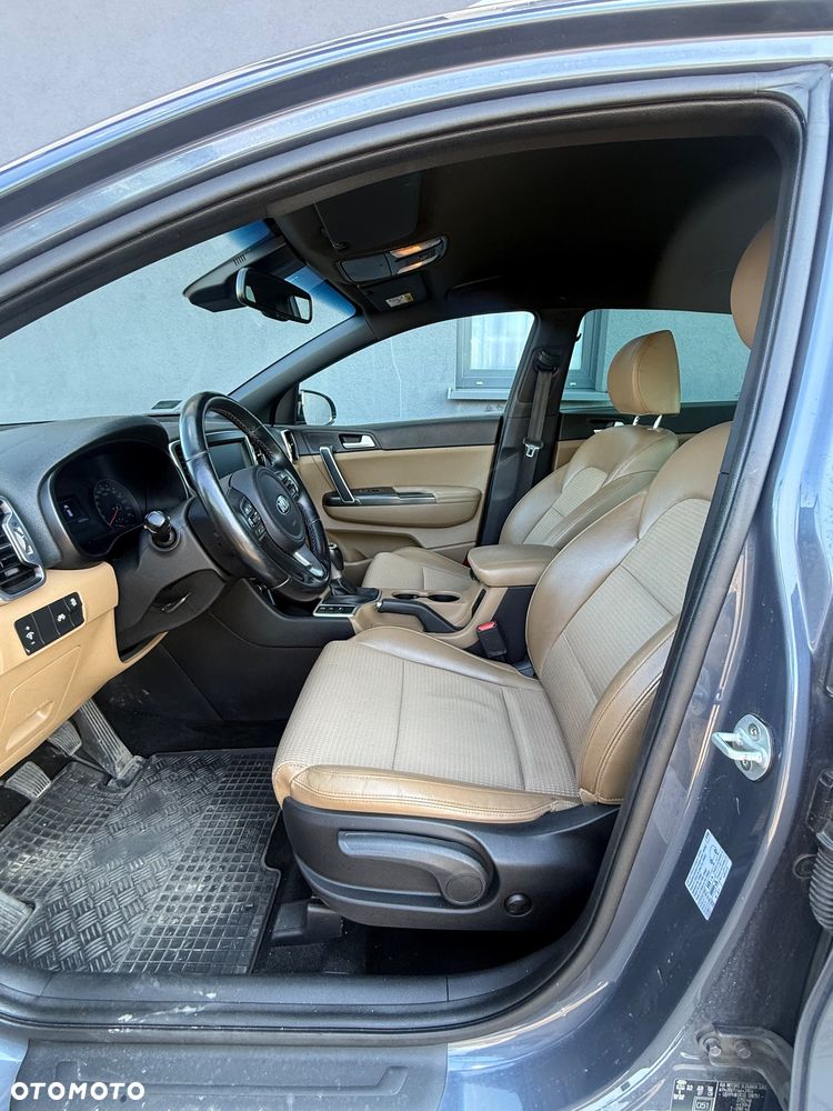 Kia Sportage 2.0 CRDI 4WD Automatik Fifa World Cup Edition - 18