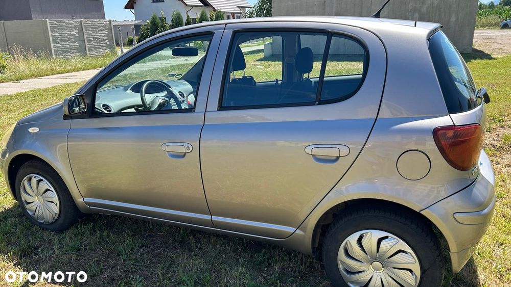 Toyota Yaris 1.4 D-4D Sol - 3