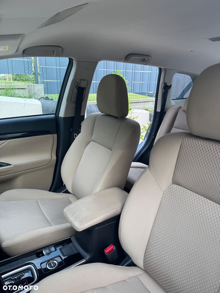 Mitsubishi Outlander 2.0 Intense + SDA 4WD CVT - 25