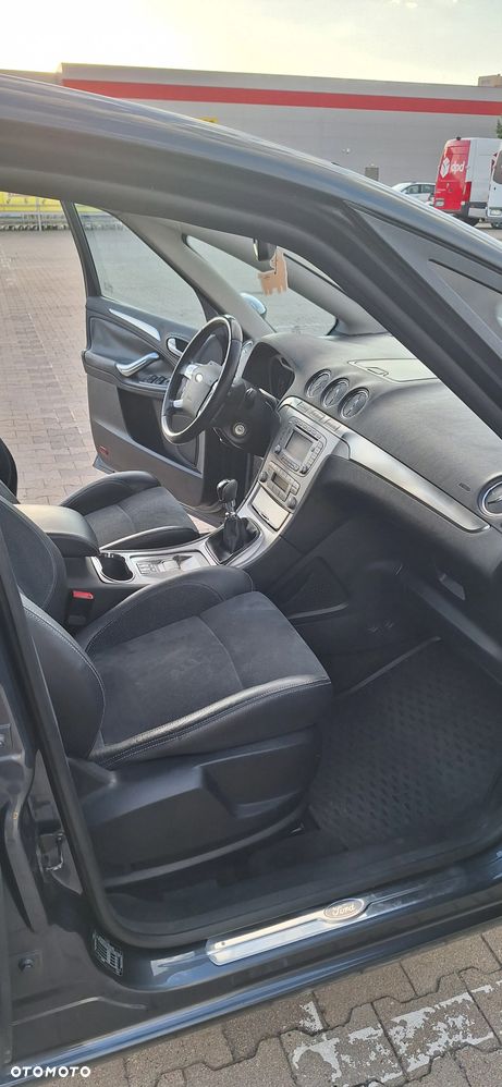 Ford S-Max 2.0 TDCi Titanium - 24