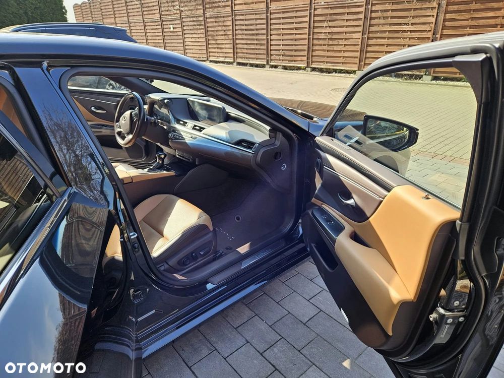 Lexus ES - 18