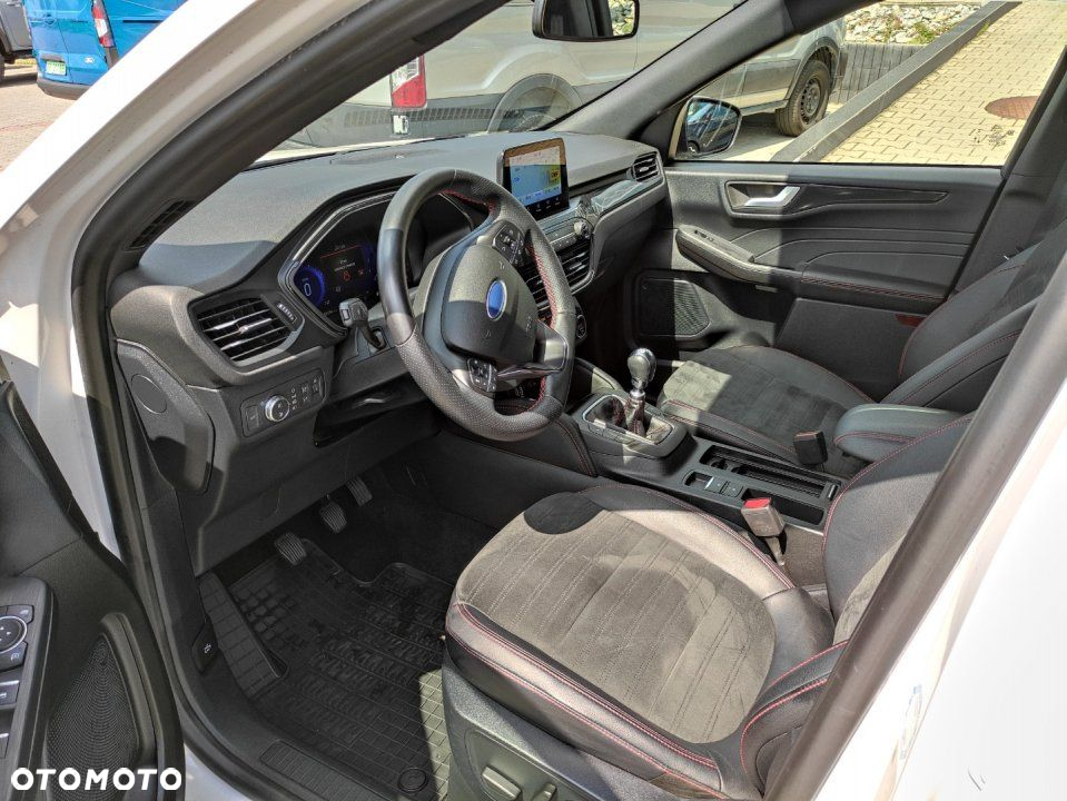 Ford Kuga - 16