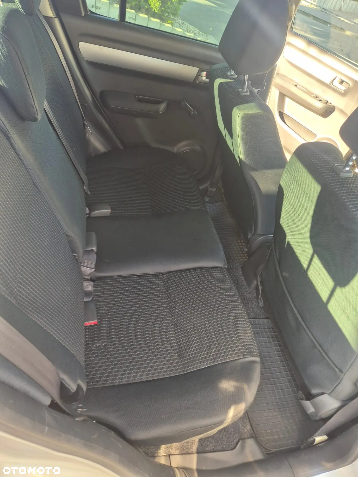 Suzuki Swift - 8