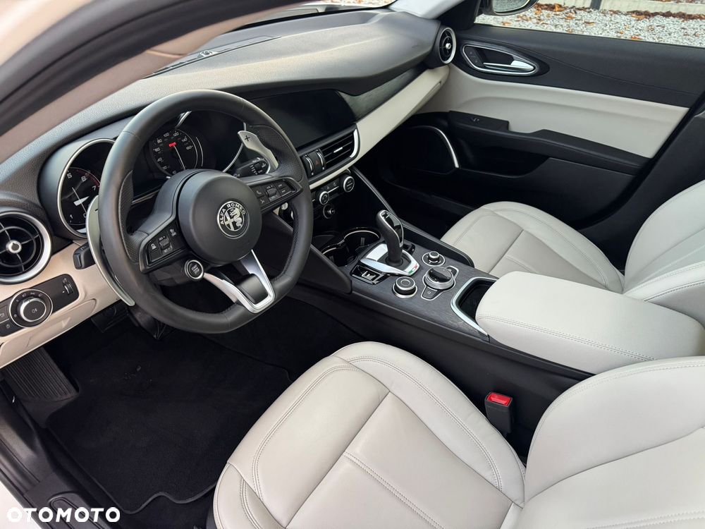 Alfa Romeo Giulia 2.0 Turbo 16V AT8 Veloce - 7