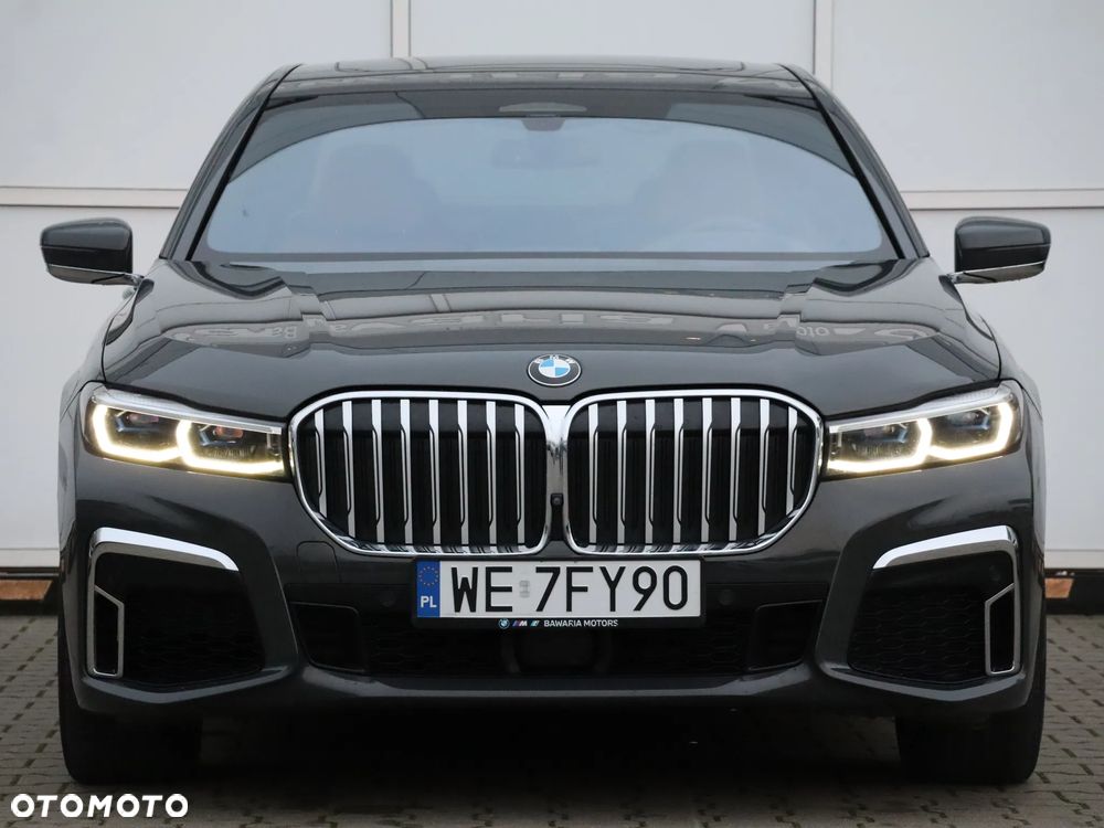 BMW Seria 7 750i xDrive sport - 4