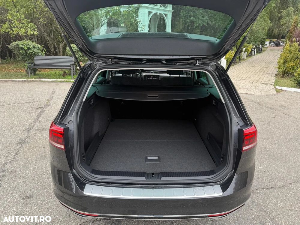 Volkswagen Passat - 31