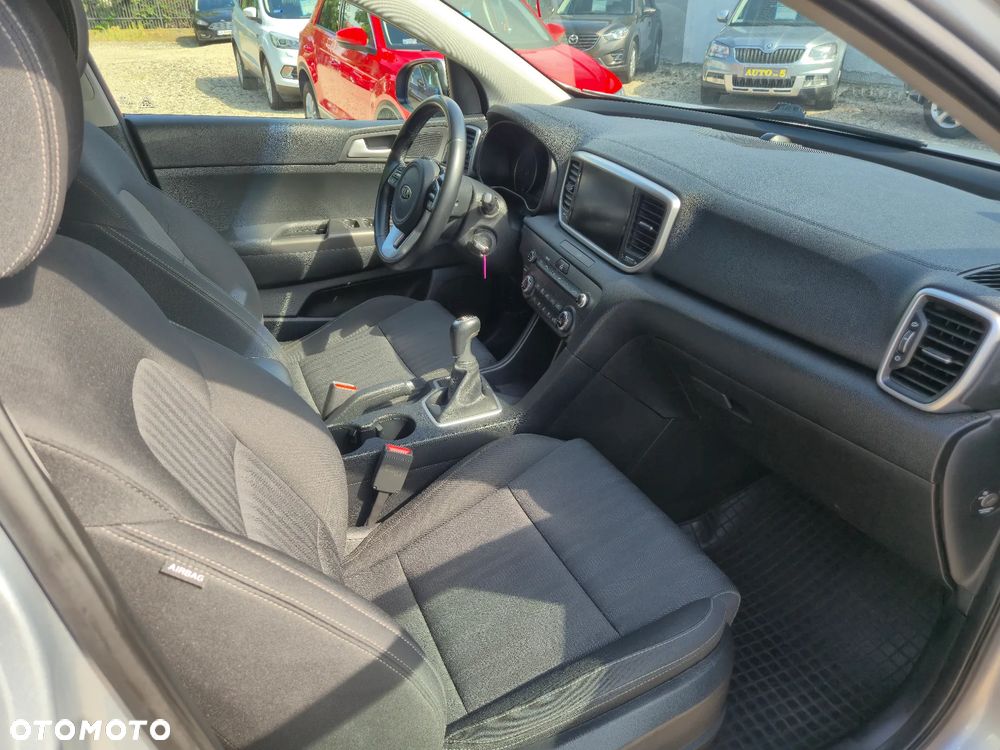 Kia Sportage 1.6 GDI Black Edition 2WD - 11