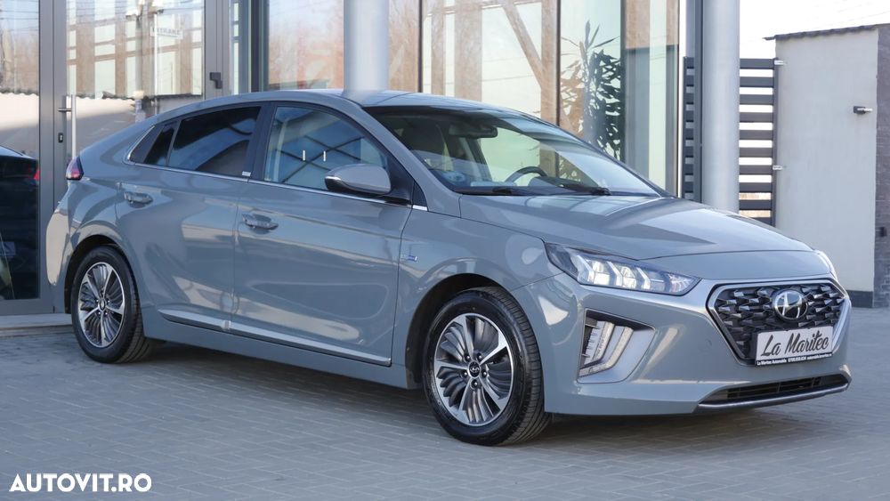 Hyundai IONIQ - 4