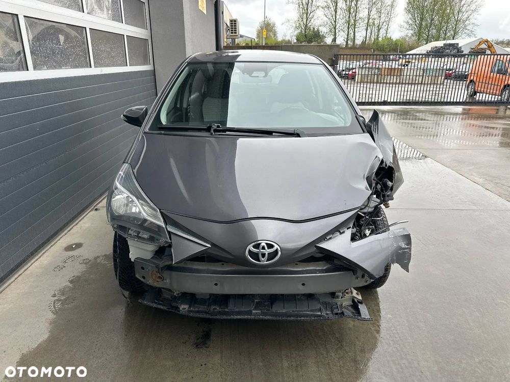 Toyota Yaris 1.5 Active - 9