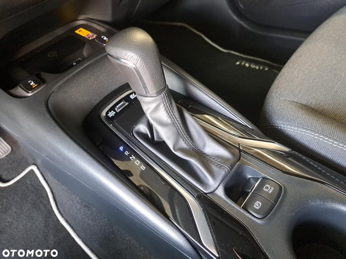 Toyota Corolla - 26