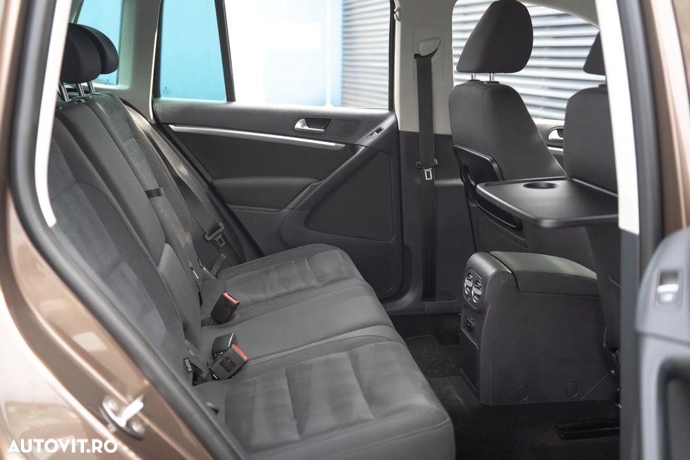 Volkswagen Tiguan - 12