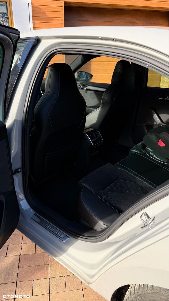 Skoda Superb 2.0 TSI Sportline DSG - 10
