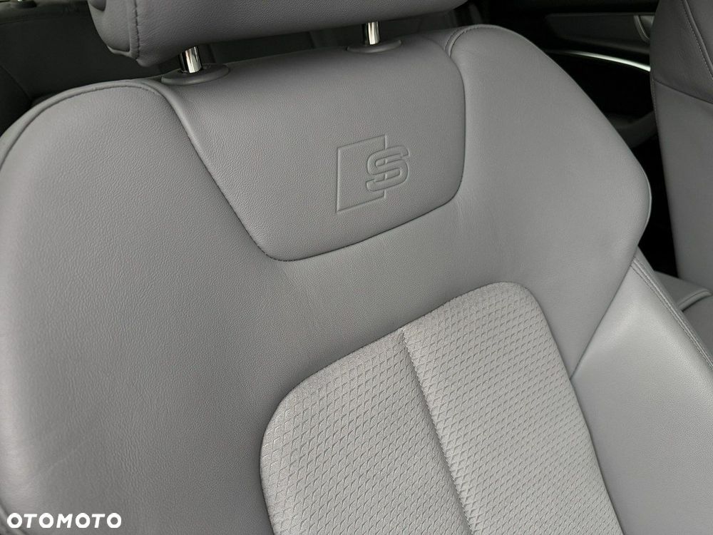 Audi A6 Avant 55 TFSI e quattro S tronic S line - 29