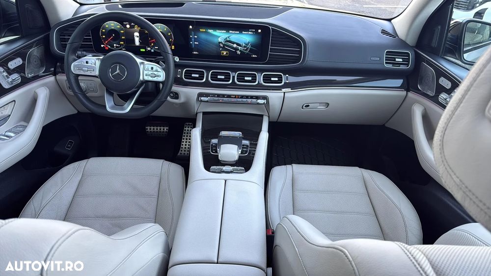 Mercedes-Benz GLS - 31