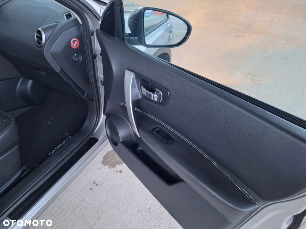 Nissan Qashqai 2.0 4 x 4 tekna - 20