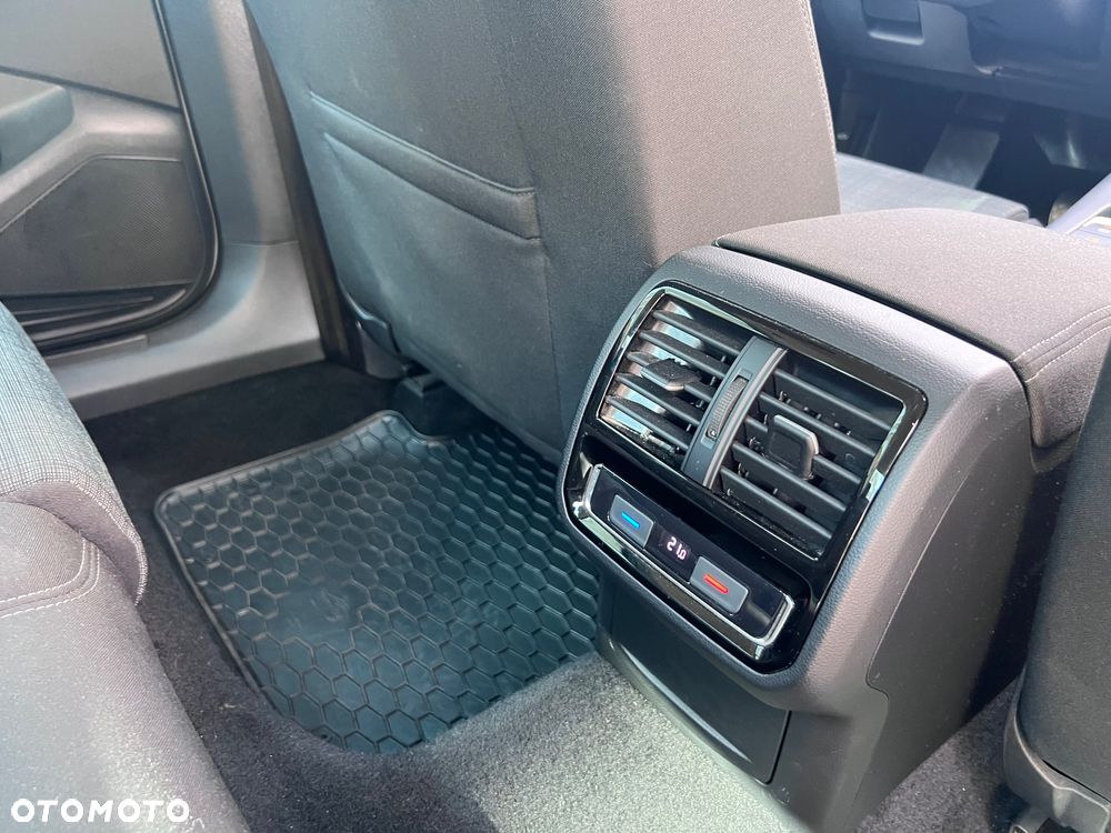 Volkswagen Passat 2.0 TSI Business DSG - 30