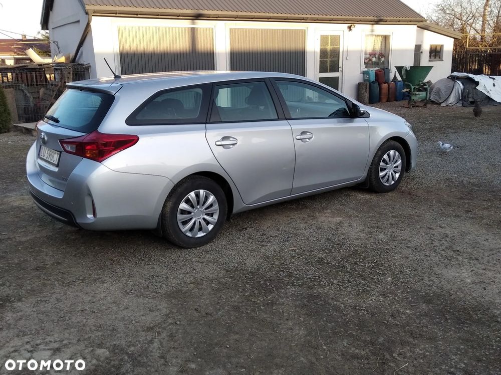 Toyota Auris 1.4 D-4D Life - 5