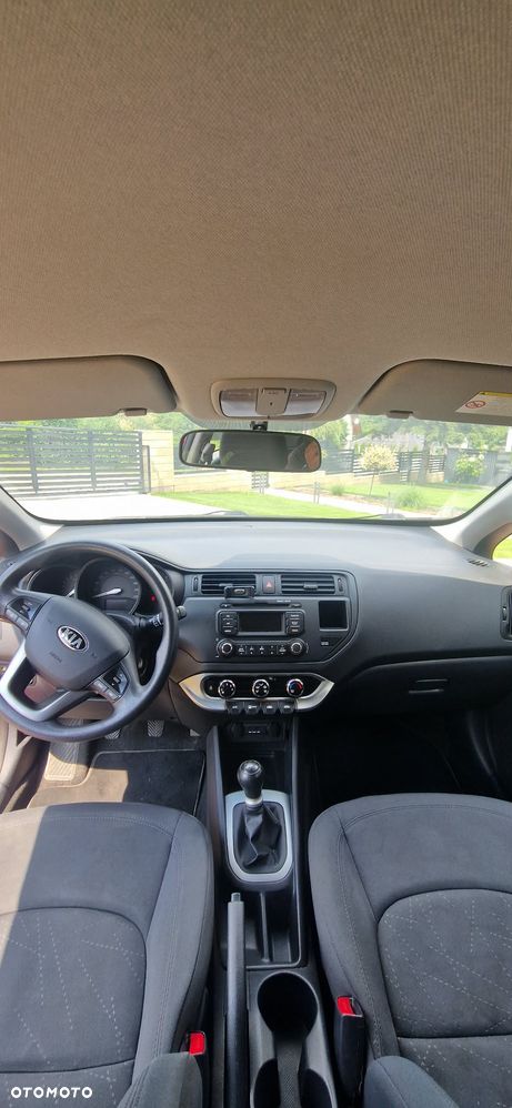 Kia Rio 1.2 Attract - 5