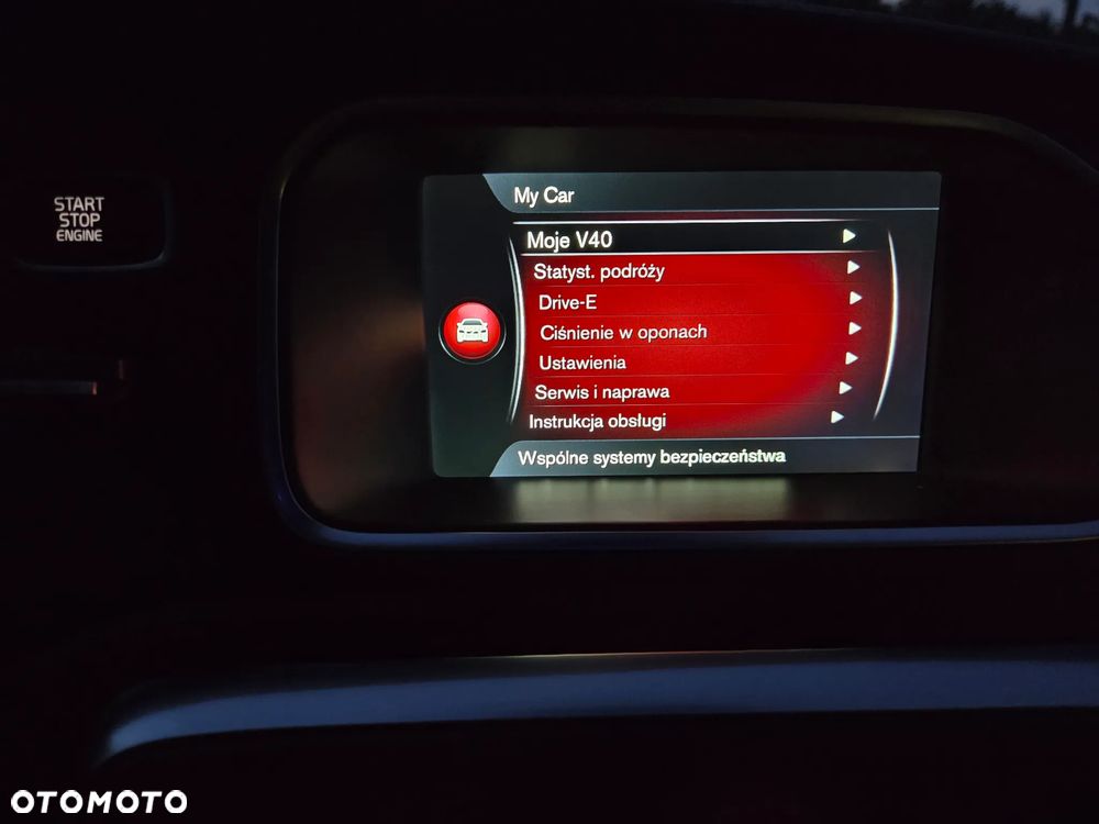 Volvo V40 D2 Momentum - 40