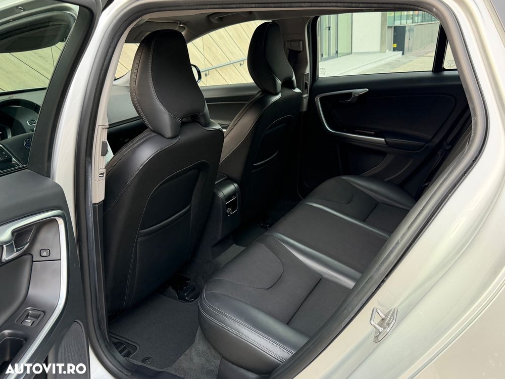 Volvo V60 ver-d3-geartronic-momentum-pro - 11