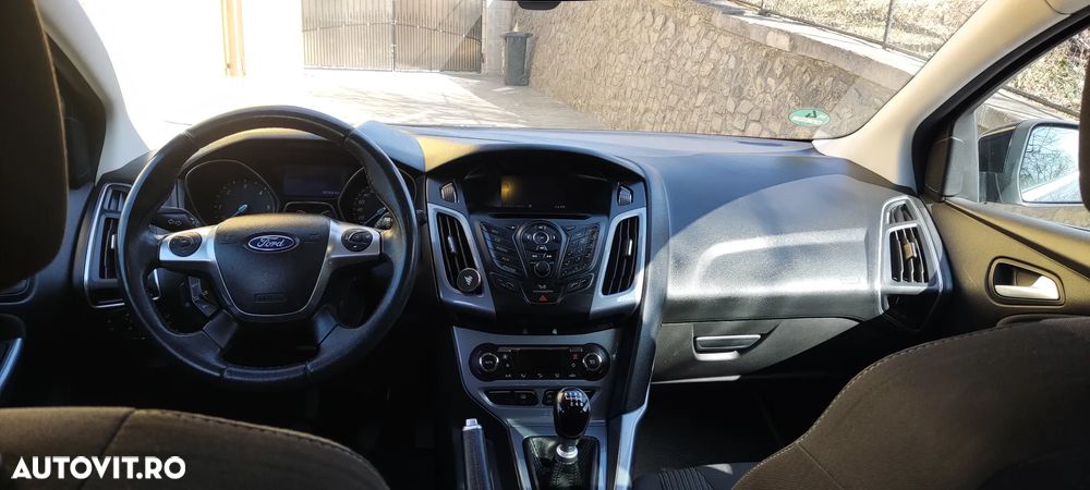 Ford Focus ver-1-6-tdci-dpf-titanium - 10