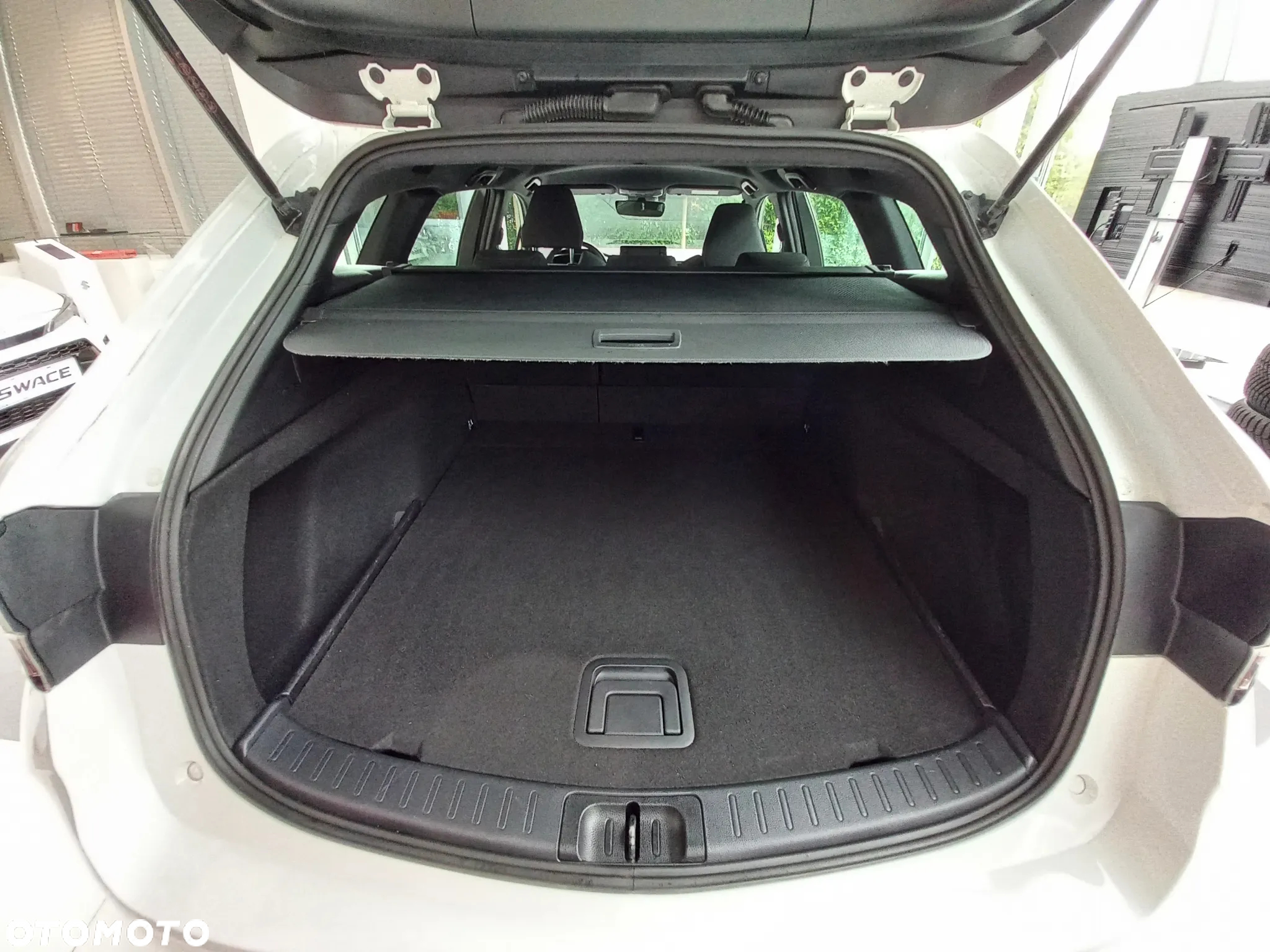 Toyota Corolla - 11