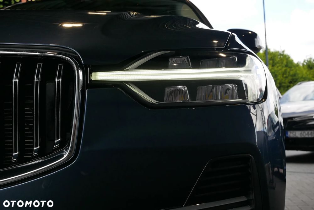 Volvo XC 60 B4 D Momentum Pro - 38