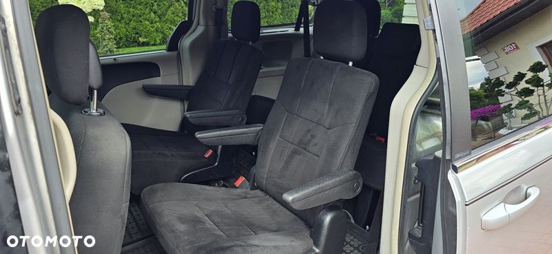Chrysler Town & Country 3.6 Touring - 11