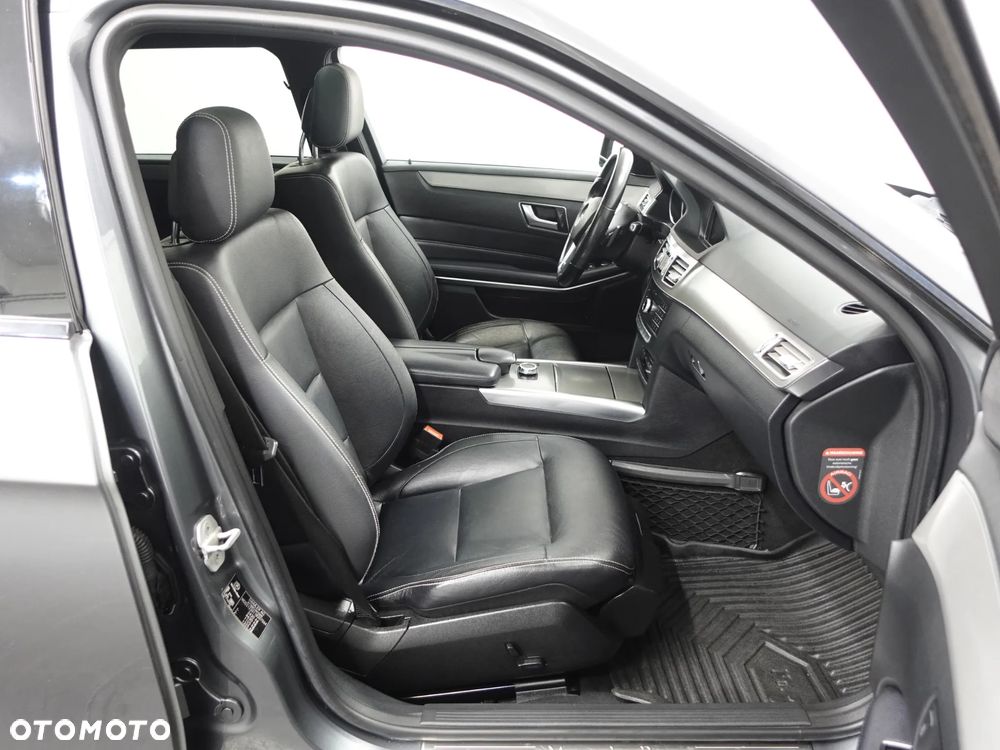 Mercedes-Benz Klasa E ver-220-t-bluetec-blueefficiency-edition-9g--tronic - 26