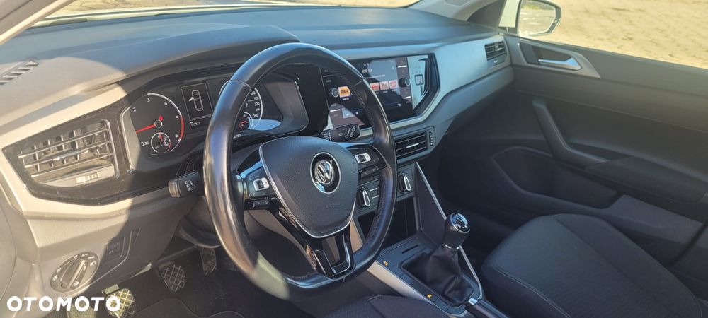 Volkswagen Polo 1.6 TDI Comfortline - 27