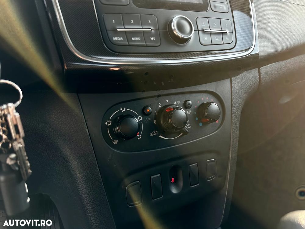 Dacia Sandero SCe 75 Ambiance - 11