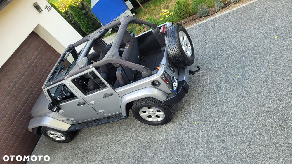 Jeep Wrangler 3.6 Unlim Sahara - 21