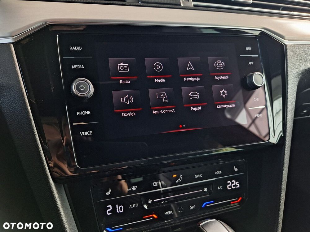 Volkswagen Passat Variant 2.0 TDI Elegance DSG - 35