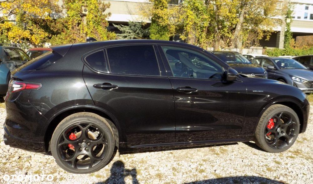 Alfa Romeo Stelvio - 5