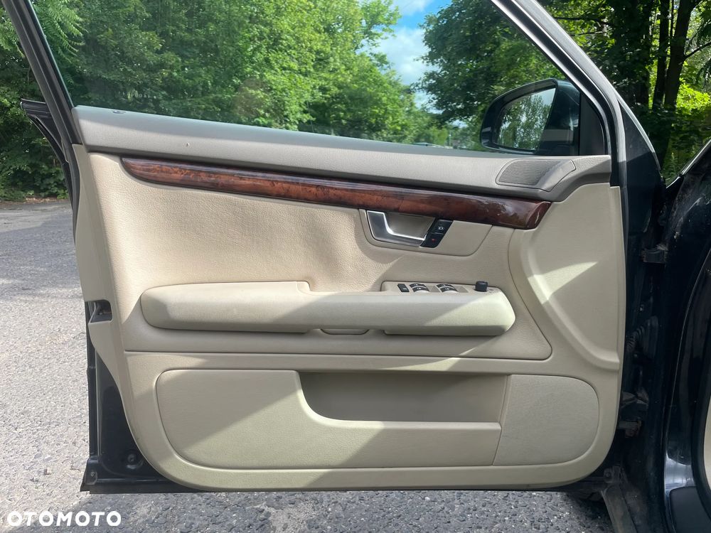 Audi A4 Limousine - 15