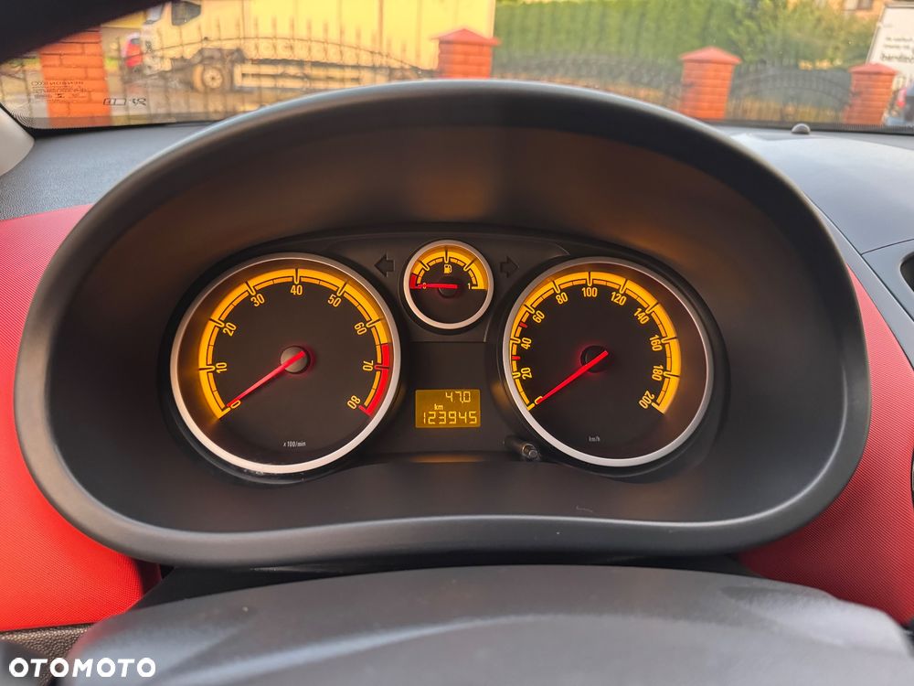 Opel Corsa 1.2 16V Cosmo - 17